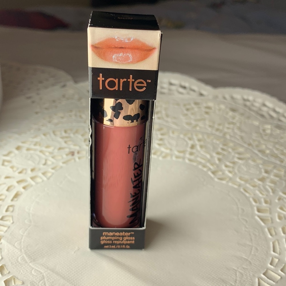 Tarte Maneater Matte Lasting Lip Gloss Limited Editon Plumping Gloss NWB
Buff